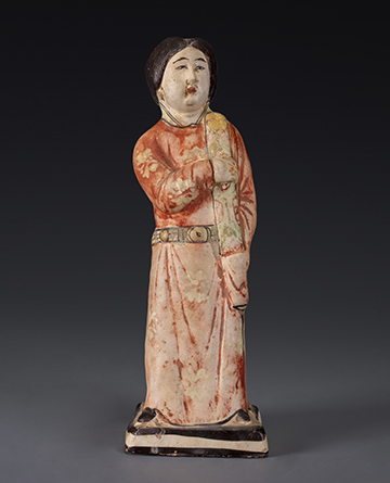 金代五彩瓷侍女